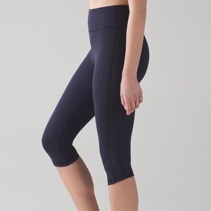 LULULEMON SQUAD GOALS CROP